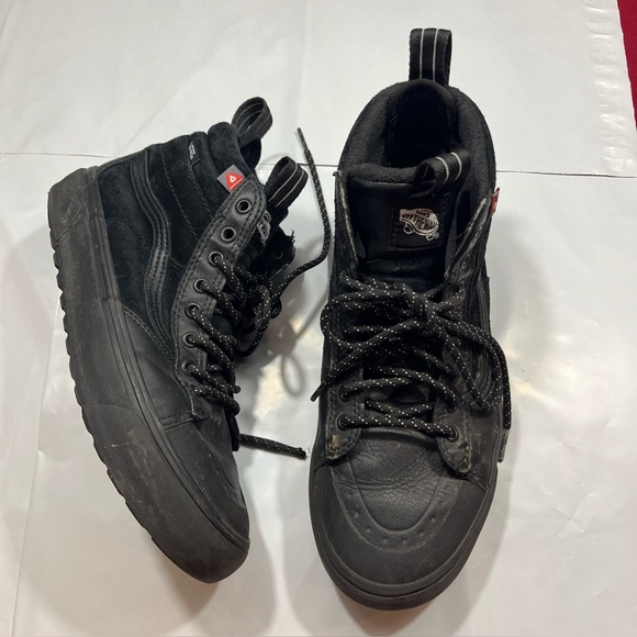 Vans BLACK Sk8-Hi MTE-2 Waterproof Hydroguard High Top shoes, 9 WOMENs, 7.5 Mens - Picture 1 of 15